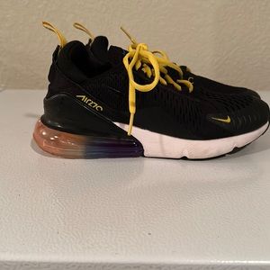 Nike Air 270. Size 6.5
